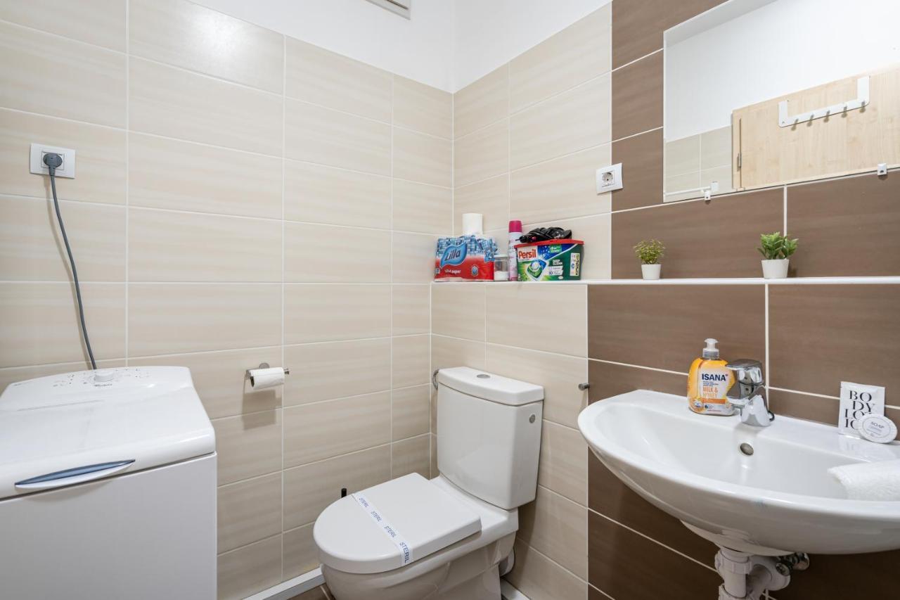 City Center Corvin Suite Apartment Budapest Ngoại thất bức ảnh