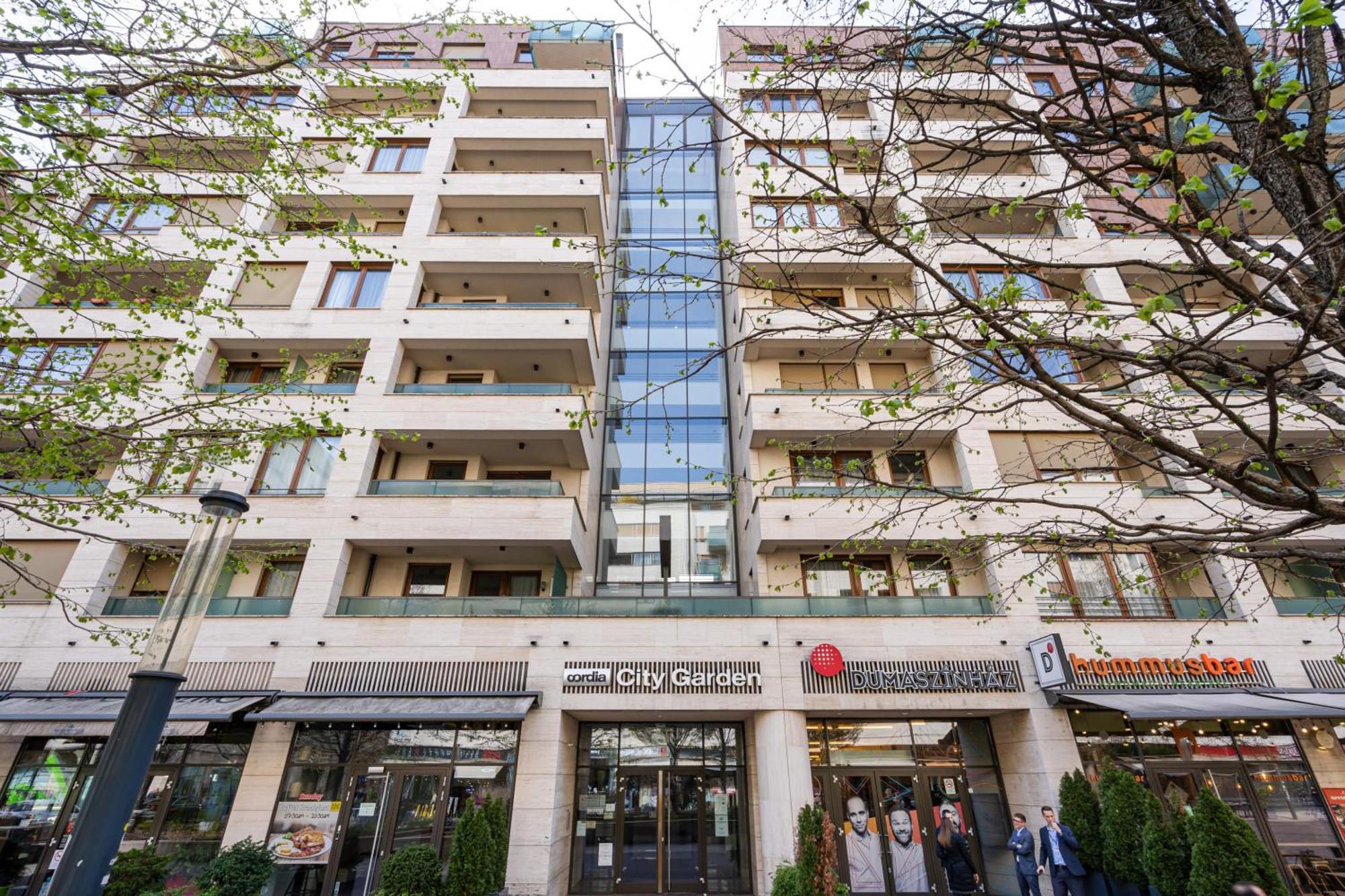 City Center Corvin Suite Apartment Budapest Ngoại thất bức ảnh